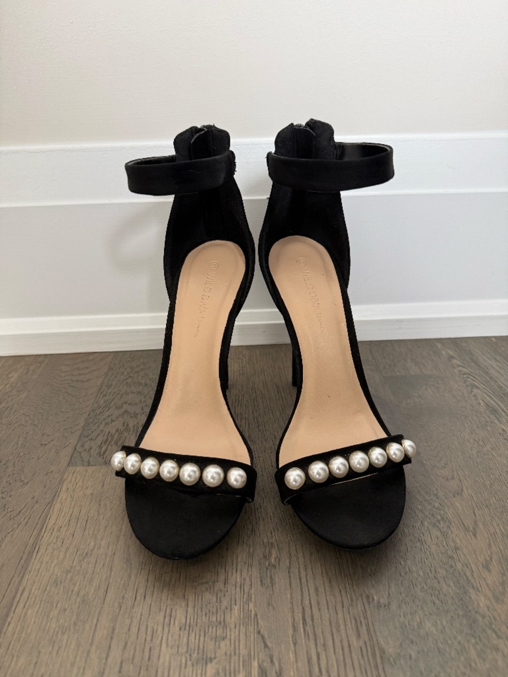 NWOT Black Faux Suede Pearl Strap Size 9 4.5” Heel Elegant Dress Stiletto Heel - Picture 10 of 10